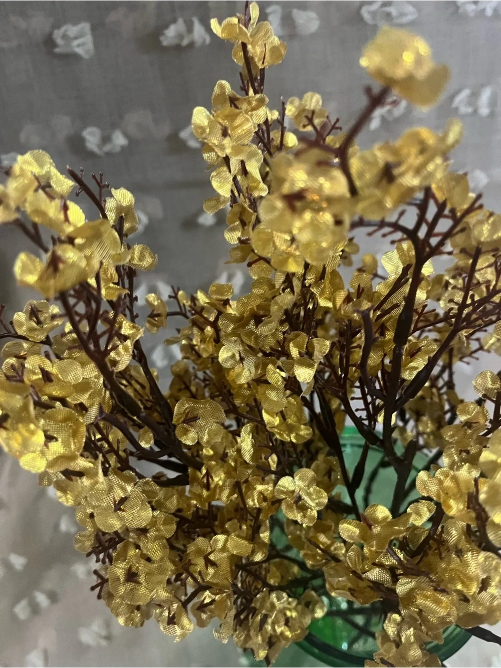 N/A elegant gold